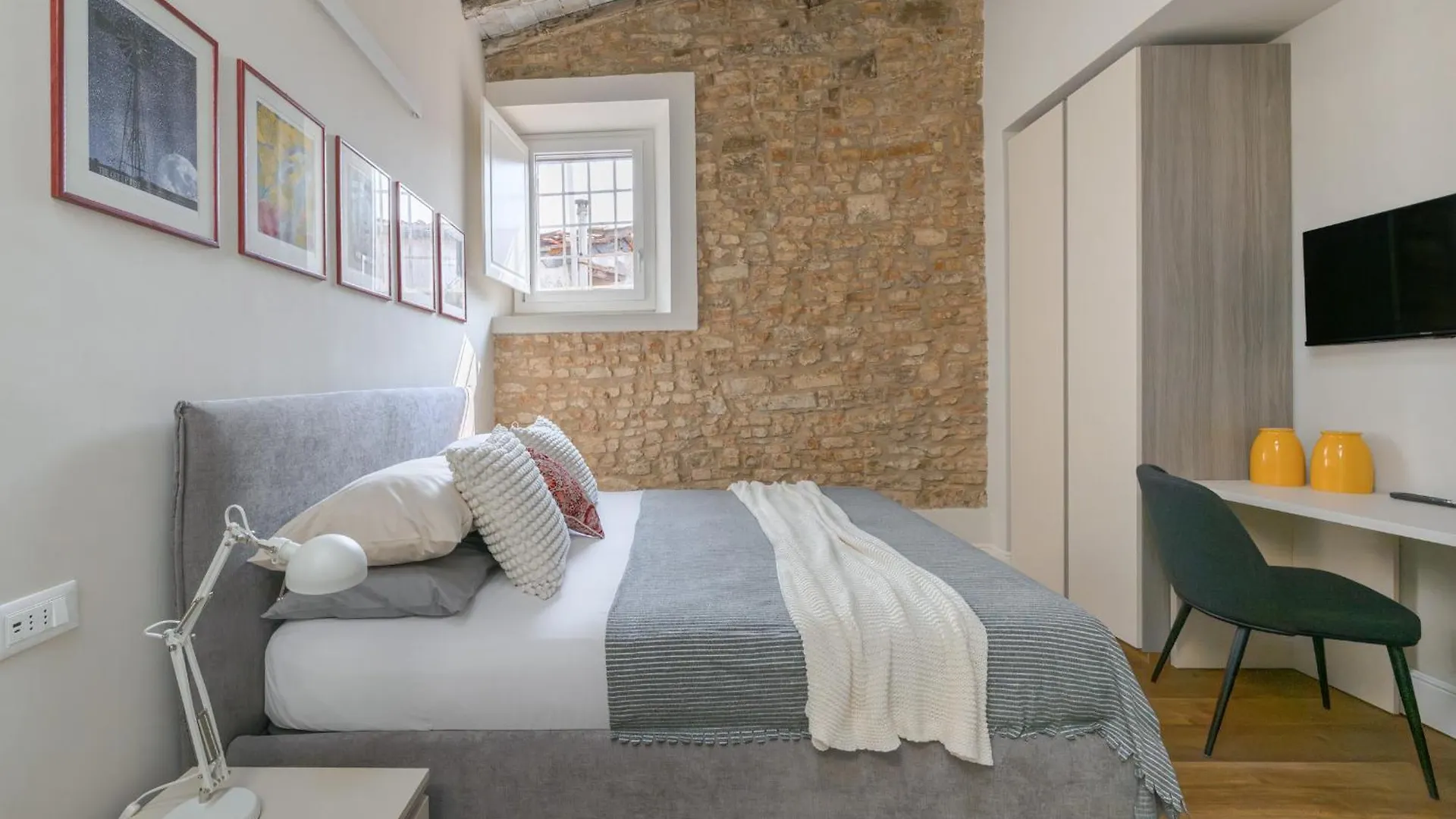 Il Parione Luxury Apartment With View, Florence