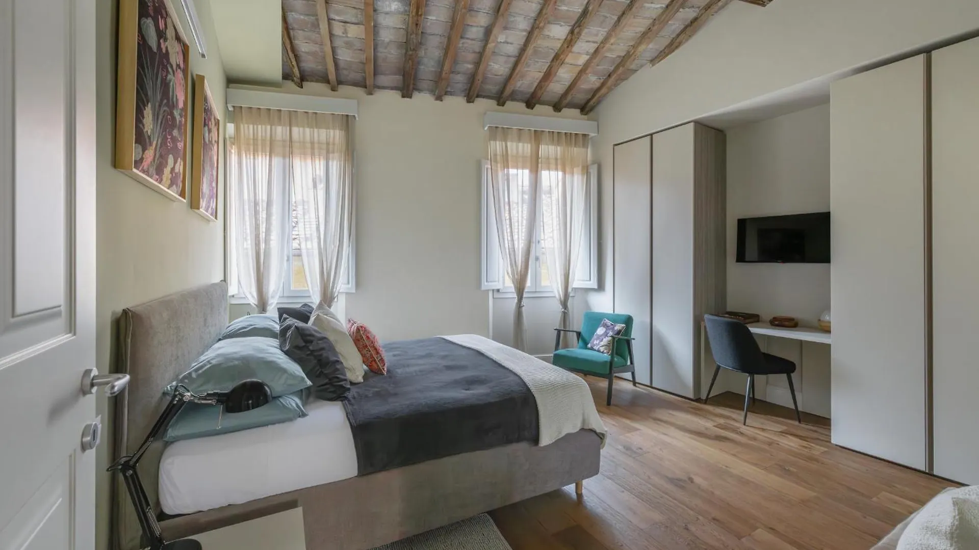 Il Parione Luxury Apartment With View, Florence Italie