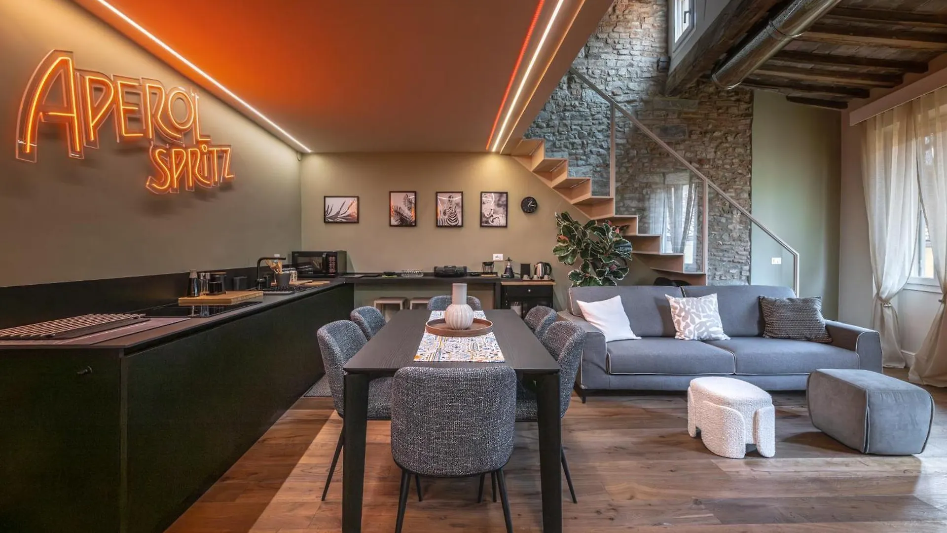 Il Parione Luxury Apartment With View, Florence Italie