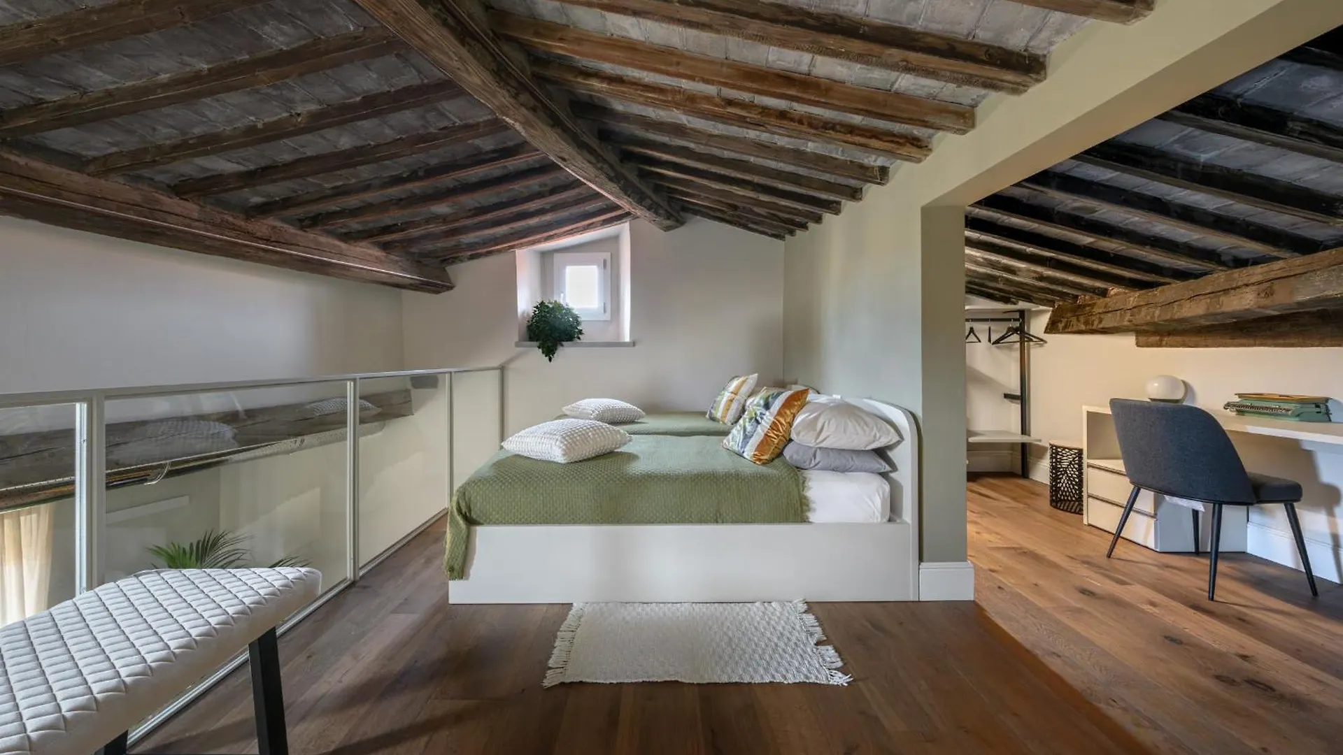 Il Parione Luxury Apartment With View, Florence Italie