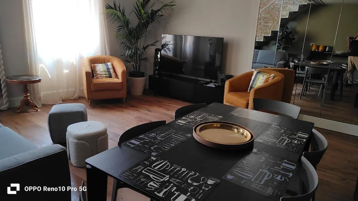 Il Parione Luxury Apartment With View, Firenze 0*,