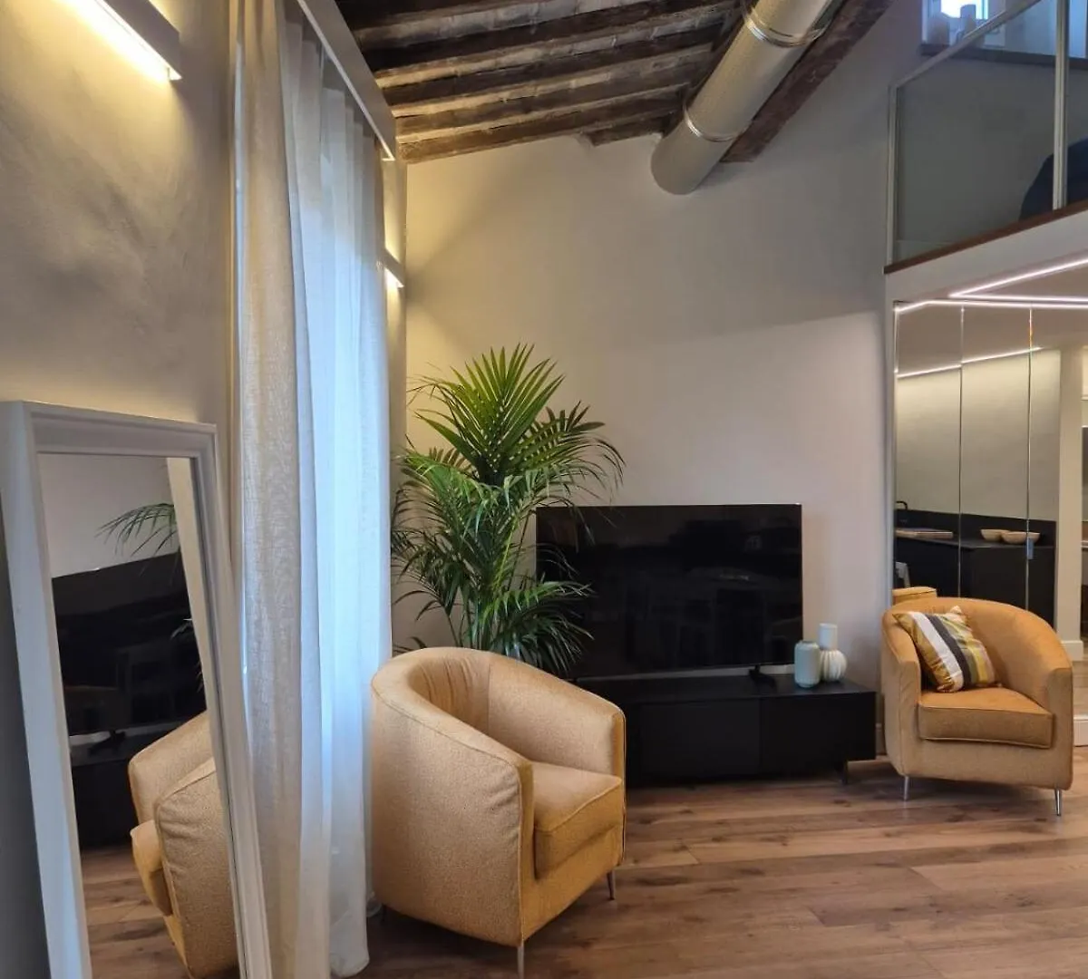 Il Parione Luxury Apartment With View, Firenze